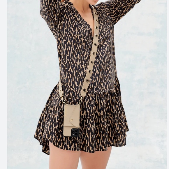 Zara Mini Ruffle Dress Size  Medium Animal Print Long Sleeve V-Neck Viscose - Picture 3 of 8